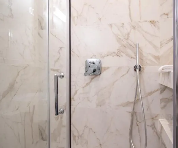 Smeraldo Townhouse Aparthotel 4*